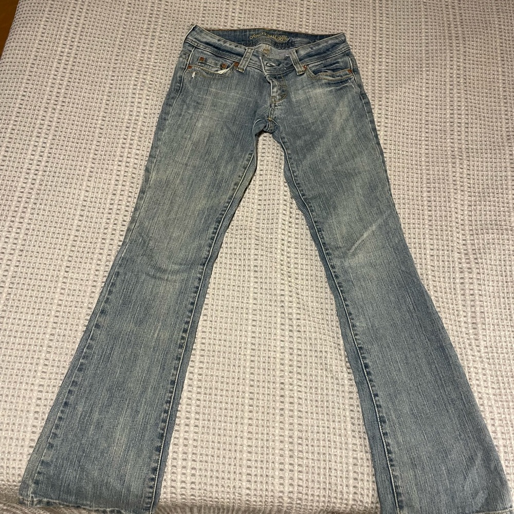 American Eagle “Artist” Classic Women's Light Wash Bootcut Jeans